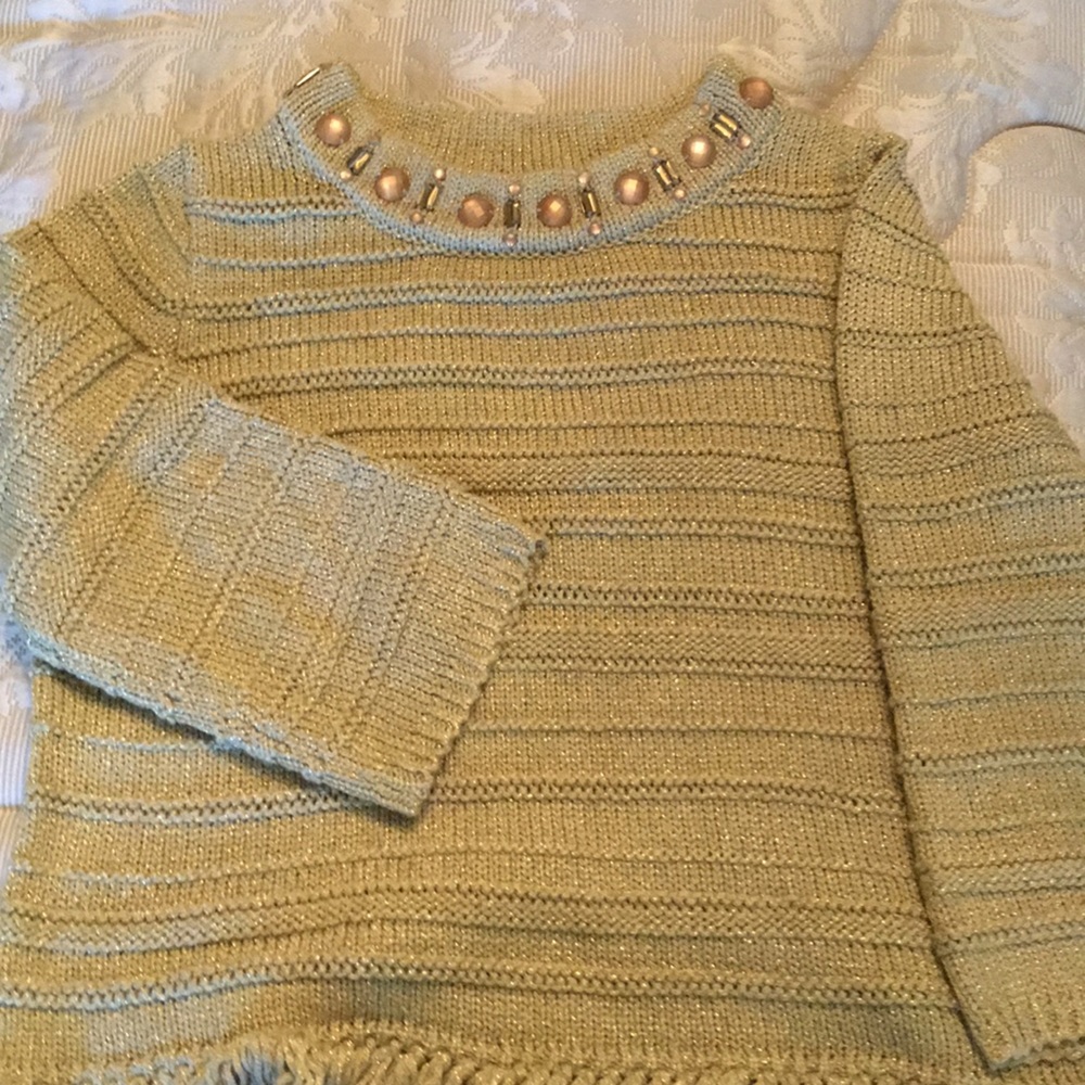 Gold knitted yarn sweater